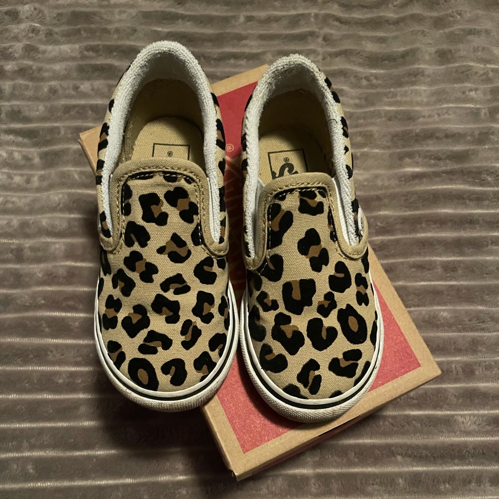 Toddler vans size 8